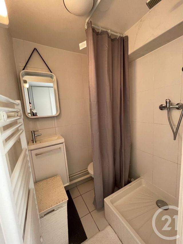 Afficher la photo en grand Appartement F2 à vendre - 2 pièces - 26.0 m2 - CHATILLON - 92 - ILE-DE-FRANCE - Century 21 S.L.P. Immobilier