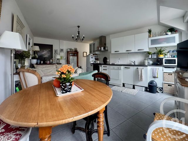 Appartement F3 à vendre - 3 pièces - 56.4 m2 - ORSAY - 91 - ILE-DE-FRANCE - Century 21 S.L.P. Immobilier