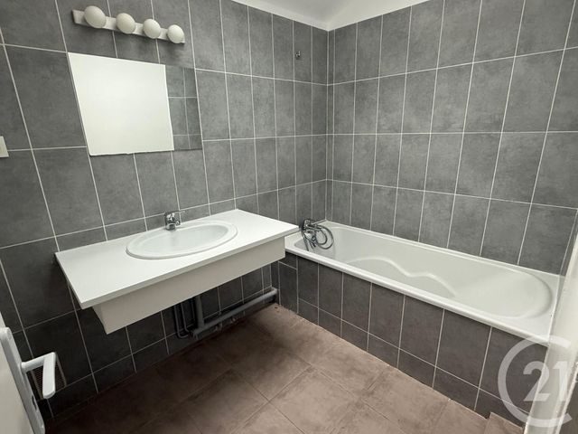 Appartement F3 à vendre - 2 pièces - 52.0 m2 - GIF SUR YVETTE - 91 - ILE-DE-FRANCE - Century 21 S.L.P. Immobilier