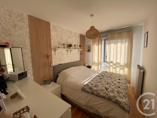 Appartement F4 à vendre - 4 pièces - 82.85 m2 - BAGNEUX - 92 - ILE-DE-FRANCE - Century 21 S.L.P. Immobilier