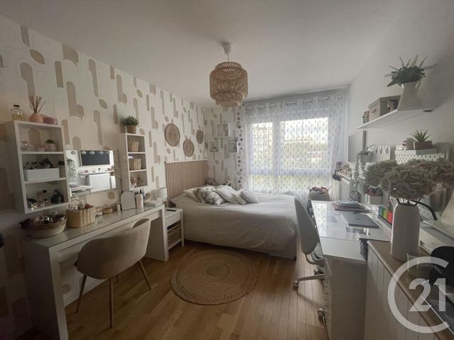 Appartement F4 à vendre - 4 pièces - 82.85 m2 - BAGNEUX - 92 - ILE-DE-FRANCE - Century 21 S.L.P. Immobilier