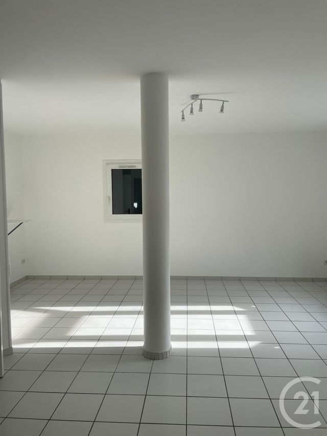 Appartement F1 à louer - 1 pièce - 34.7 m2 - GIF SUR YVETTE - 91 - ILE-DE-FRANCE - Century 21 S.L.P. Immobilier