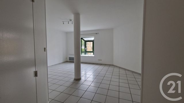 Appartement F1 à louer - 1 pièce - 34.7 m2 - GIF SUR YVETTE - 91 - ILE-DE-FRANCE - Century 21 S.L.P. Immobilier