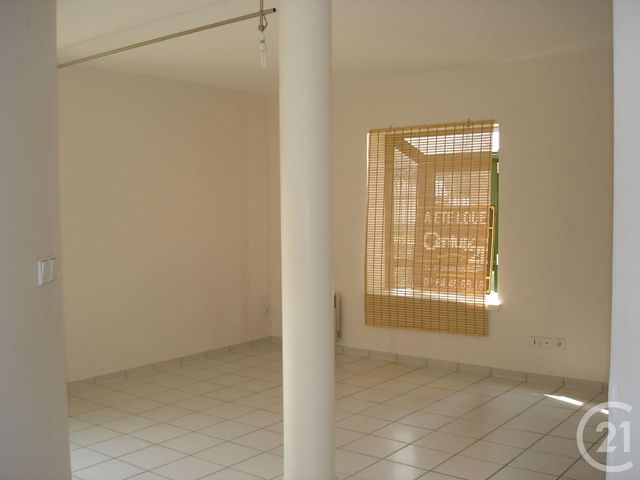 Appartement F1 à louer - 1 pièce - 34.7 m2 - GIF SUR YVETTE - 91 - ILE-DE-FRANCE - Century 21 S.L.P. Immobilier