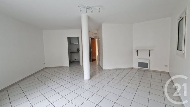 Appartement F1 à louer - 1 pièce - 34.7 m2 - GIF SUR YVETTE - 91 - ILE-DE-FRANCE - Century 21 S.L.P. Immobilier