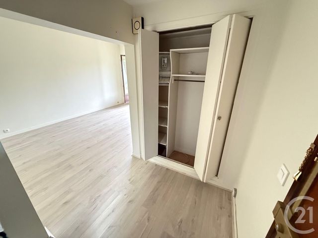 Appartement à vendre - 2 pièces - 37.0 m2 - GIF SUR YVETTE - 91 - ILE-DE-FRANCE - Century 21 S.L.P. Immobilier