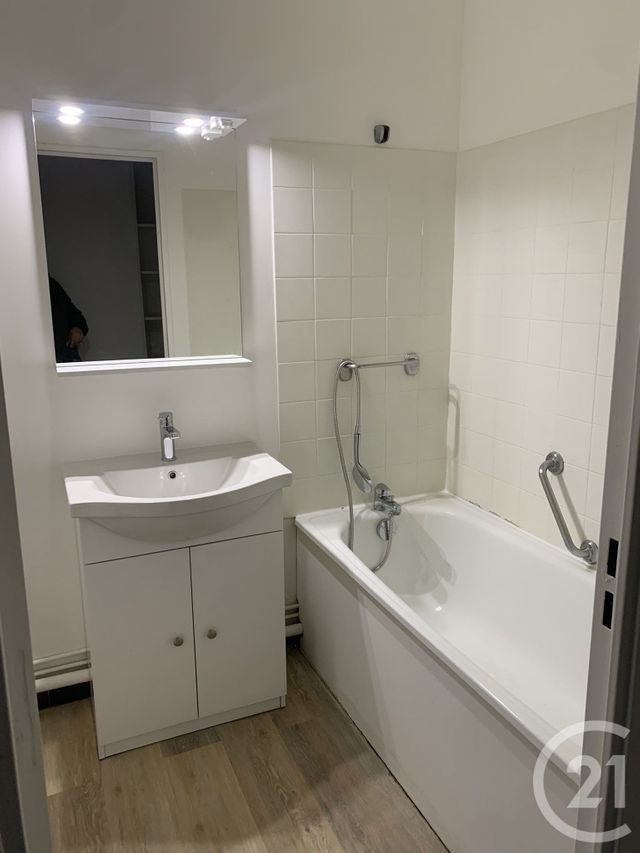 Appartement F2 à louer - 2 pièces - 48.5 m2 - GIF SUR YVETTE - 91 - ILE-DE-FRANCE - Century 21 S.L.P. Immobilier