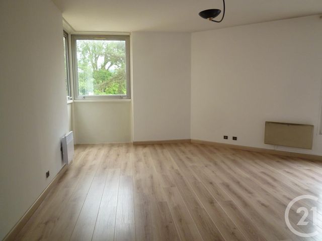 Appartement F2 à louer - 2 pièces - 48.5 m2 - GIF SUR YVETTE - 91 - ILE-DE-FRANCE - Century 21 S.L.P. Immobilier