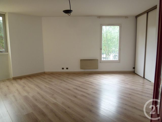 Appartement F2 à louer - 2 pièces - 48.5 m2 - GIF SUR YVETTE - 91 - ILE-DE-FRANCE - Century 21 S.L.P. Immobilier