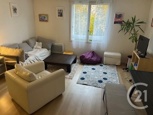 Afficher la photo en grand Appartement F4 à louer - 4 pièces - 82.0 m2 - GIF SUR YVETTE - 91 - ILE-DE-FRANCE - Century 21 S.L.P. Immobilier