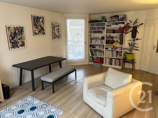 Afficher la photo en grand Appartement F4 à louer - 4 pièces - 82.0 m2 - GIF SUR YVETTE - 91 - ILE-DE-FRANCE - Century 21 S.L.P. Immobilier