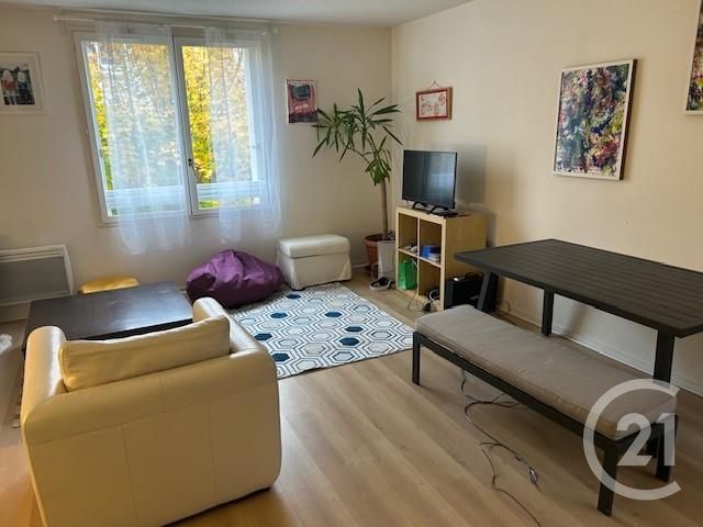Afficher la photo en grand Appartement F4 à louer - 4 pièces - 82.0 m2 - GIF SUR YVETTE - 91 - ILE-DE-FRANCE - Century 21 S.L.P. Immobilier