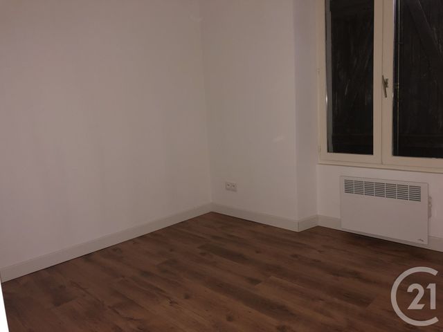 Appartement F2 à louer - 2 pièces - 27.33 m2 - ST AUBIN - 91 - ILE-DE-FRANCE - Century 21 S.L.P. Immobilier