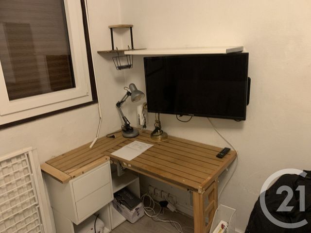 Appartement Studio à louer - 1 pièce - 11.6 m2 - NOISY LE ROI - 78 - ILE-DE-FRANCE - Century 21 S.L.P. Immobilier