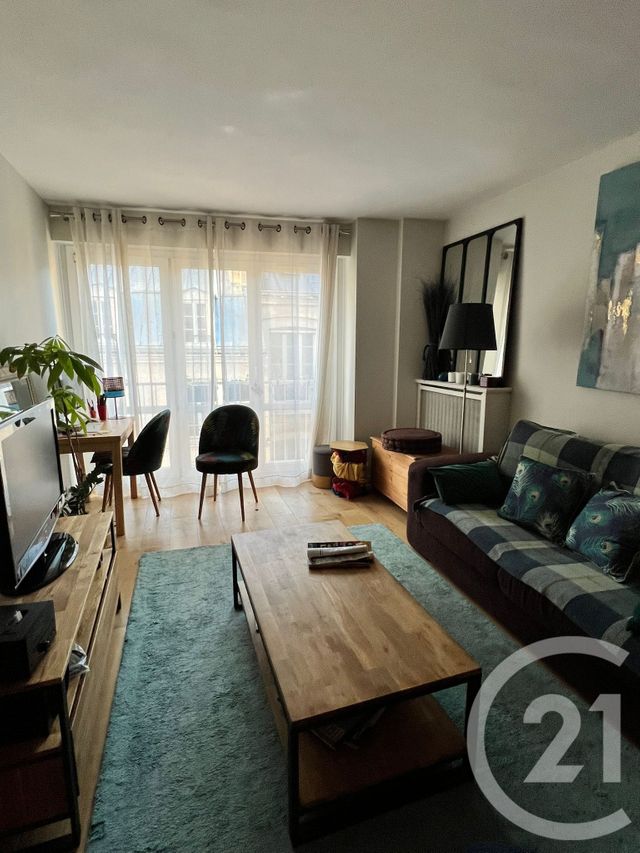 Appartement F3 à louer - 3 pièces - 67.96 m2 - PARIS - 75017 - ILE-DE-FRANCE - Century 21 S.L.P. Immobilier