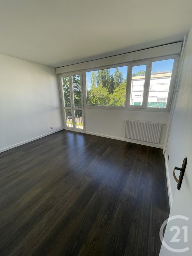 Appartement F2 à louer - 2 pièces - 53.22 m2 - GIF SUR YVETTE - 91 - ILE-DE-FRANCE - Century 21 S.L.P. Immobilier