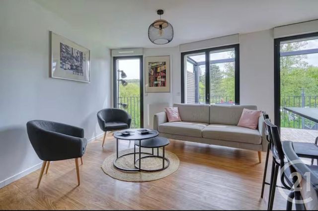 Appartement F4 à louer None