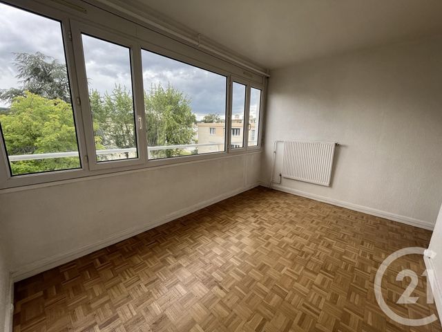 Appartement F3 à louer - 3 pièces - 63.9 m2 - GIF SUR YVETTE - 91 - ILE-DE-FRANCE - Century 21 S.L.P. Immobilier