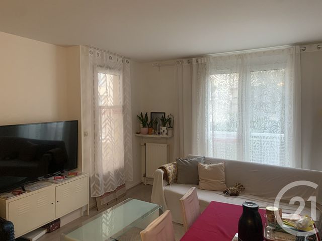 Appartement F3 à louer - 3 pièces - 64.2 m2 - LES ULIS - 91 - ILE-DE-FRANCE - Century 21 S.L.P. Immobilier
