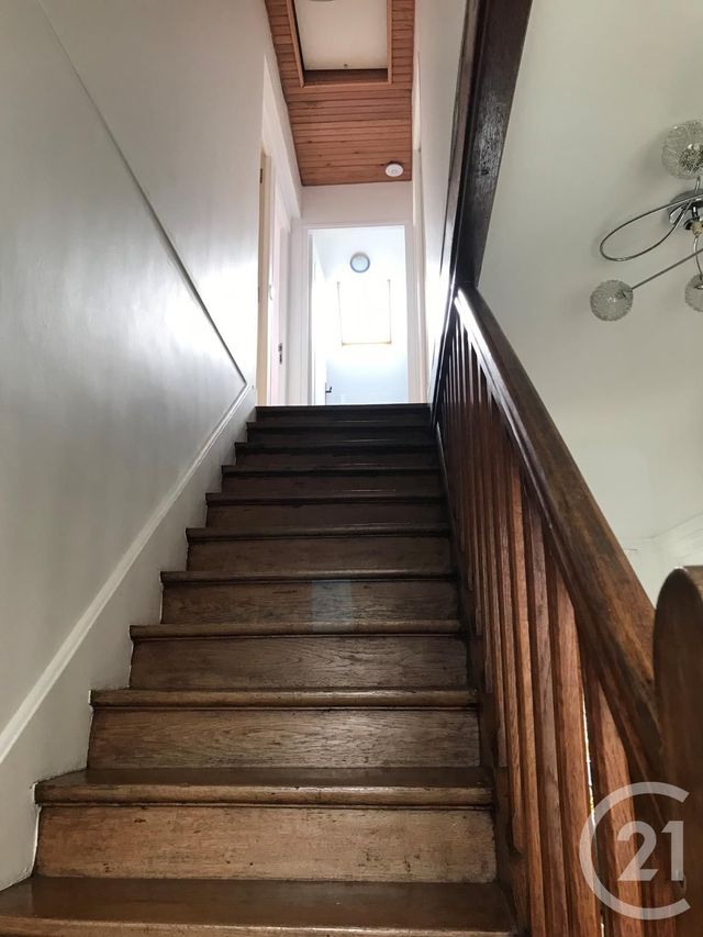 maison à louer - 5 pièces - 96.61 m2 - BUC - 78 - ILE-DE-FRANCE - Century 21 S.L.P. Immobilier