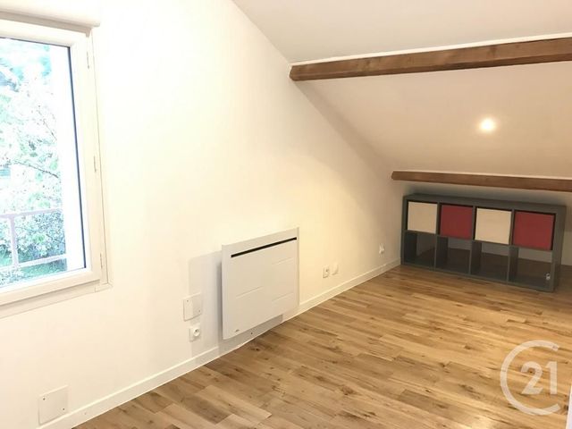 Appartement F5 à louer - 5 pièces - 76.94 m2 - GIF SUR YVETTE - 91 - ILE-DE-FRANCE - Century 21 S.L.P. Immobilier