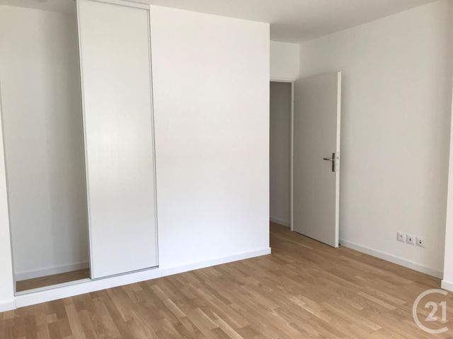 Appartement F2 à louer - 2 pièces - 47.2 m2 - ST REMY LES CHEVREUSE - 78 - ILE-DE-FRANCE - Century 21 S.L.P. Immobilier