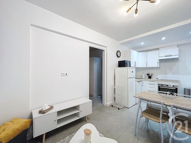 Appartement F1 à louer - 2 pièces - 28.5 m2 - FONTENAY LE FLEURY - 78 - ILE-DE-FRANCE - Century 21 S.L.P. Immobilier