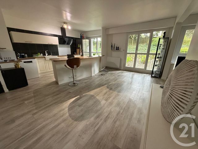 Appartement F3 bis à vendre - 4 pièces - 79.0 m2 - LES ULIS - 91 - ILE-DE-FRANCE - Century 21 S.L.P. Immobilier