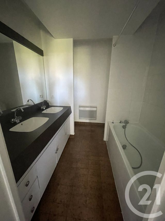 maison à louer - 4 pièces - 100.32 m2 - GIF SUR YVETTE - 91 - ILE-DE-FRANCE - Century 21 S.L.P. Immobilier