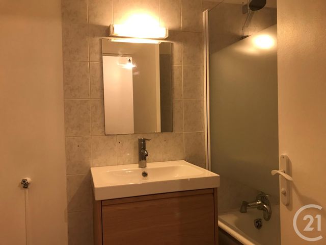 Appartement F1 à louer - 1 pièce - 26.87 m2 - BURES SUR YVETTE - 91 - ILE-DE-FRANCE - Century 21 S.L.P. Immobilier