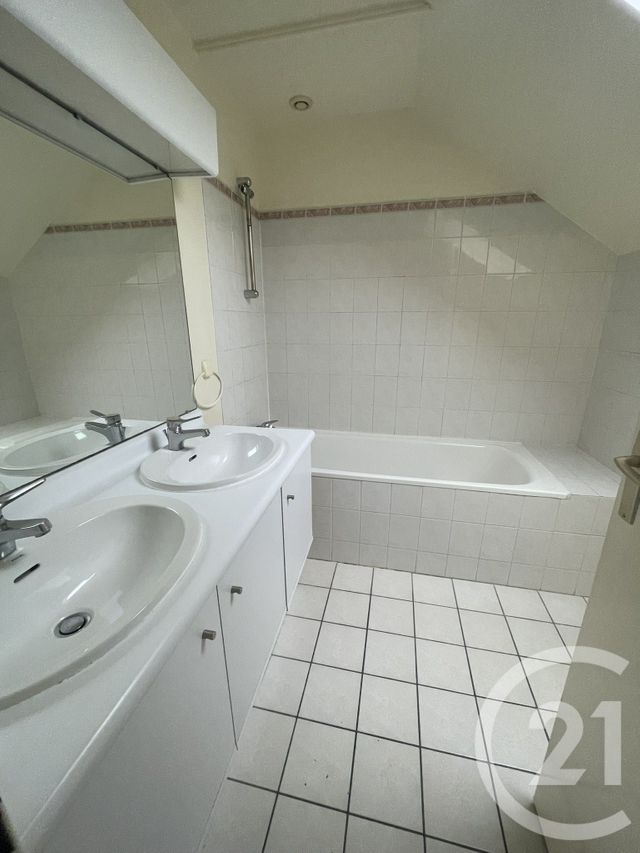 maison à louer - 4 pièces - 85.0 m2 - GIF SUR YVETTE - 91 - ILE-DE-FRANCE - Century 21 S.L.P. Immobilier