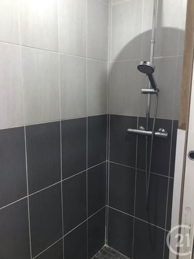Appartement F3 à louer - 3 pièces - 46.03 m2 - ORSAY - 91 - ILE-DE-FRANCE - Century 21 S.L.P. Immobilier