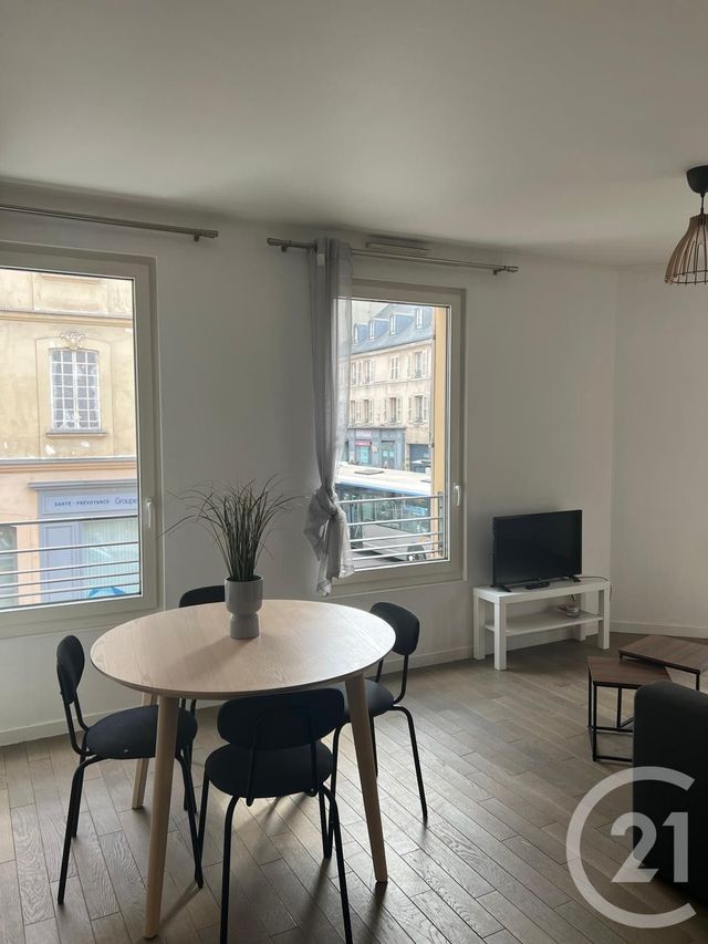 Appartement F2 à louer - 2 pièces - 40.89 m2 - VERSAILLES - 78 - ILE-DE-FRANCE - Century 21 S.L.P. Immobilier