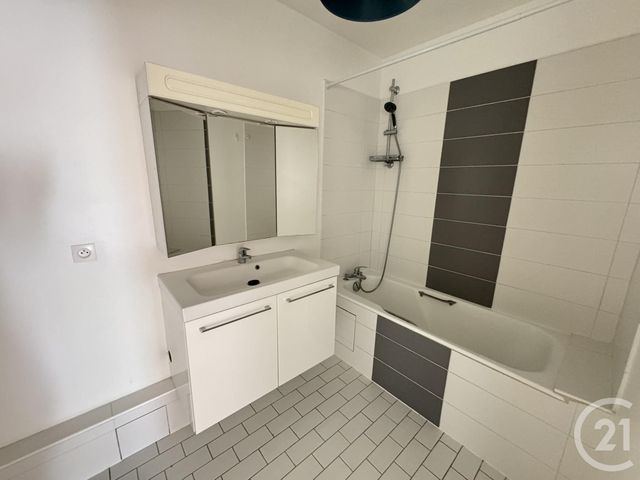 Appartement F3 à vendre - 3 pièces - 73.0 m2 - BURES SUR YVETTE - 91 - ILE-DE-FRANCE - Century 21 S.L.P. Immobilier