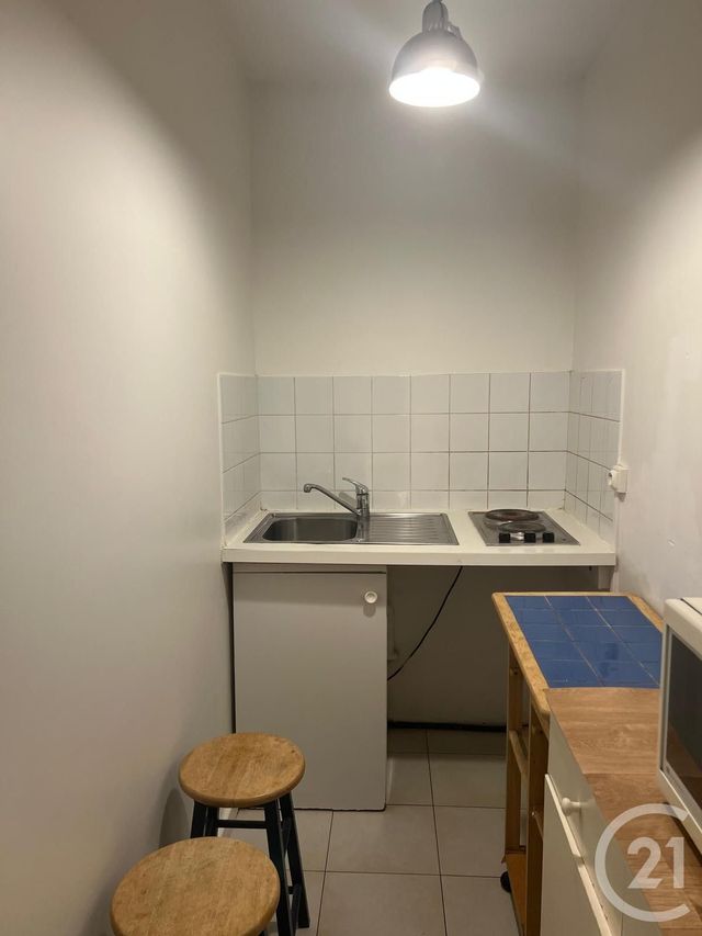 Appartement F1 à louer - 1 pièce - 25.66 m2 - LE CHESNAY - 78 - ILE-DE-FRANCE - Century 21 S.L.P. Immobilier
