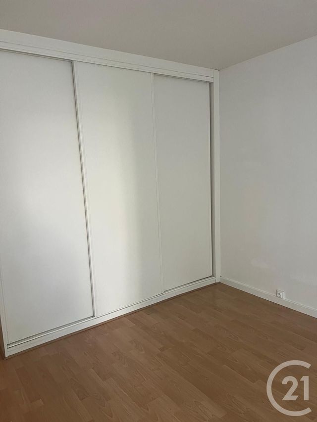 Appartement F1 à louer - 1 pièce - 25.66 m2 - LE CHESNAY - 78 - ILE-DE-FRANCE - Century 21 S.L.P. Immobilier