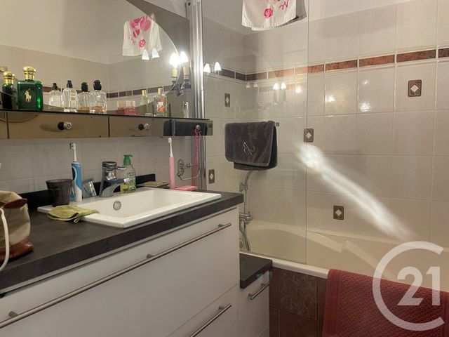 Appartement F4 à louer - 4 pièces - 79.2 m2 - GIF SUR YVETTE - 91 - ILE-DE-FRANCE - Century 21 S.L.P. Immobilier