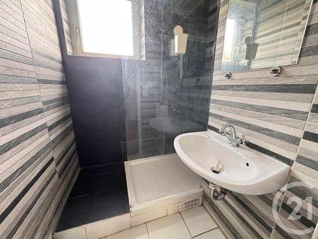 Appartement à vendre - 4 pièces - 66.0 m2 - VERSAILLES - 78 - ILE-DE-FRANCE - Century 21 S.L.P. Immobilier