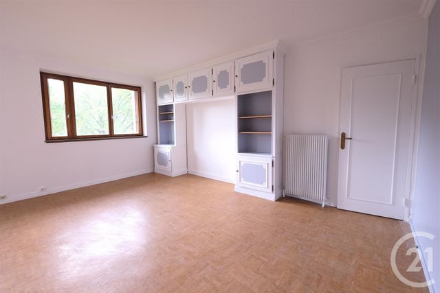 Appartement à vendre - 4 pièces - 66.0 m2 - VERSAILLES - 78 - ILE-DE-FRANCE - Century 21 S.L.P. Immobilier