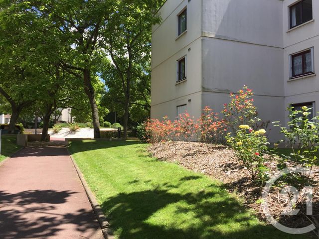 Appartement F4 à louer - 4 pièces - 77.31 m2 - MONTIGNY LE BRETONNEUX - 78 - ILE-DE-FRANCE - Century 21 S.L.P. Immobilier