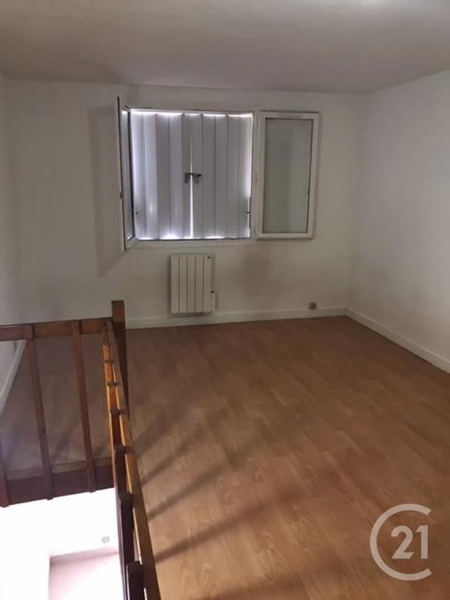 Appartement Duplex à louer - 2 pièces - 35.67 m2 - GOMETZ LE CHATEL - 91 - ILE-DE-FRANCE - Century 21 S.L.P. Immobilier