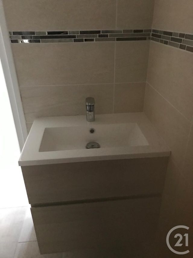Appartement Studio à louer - 1 pièce - 16.3 m2 - GIF SUR YVETTE - 91 - ILE-DE-FRANCE - Century 21 S.L.P. Immobilier