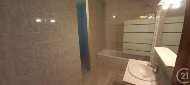 Appartement F3 à louer - 3 pièces - 60.64 m2 - GIF SUR YVETTE - 91 - ILE-DE-FRANCE - Century 21 S.L.P. Immobilier