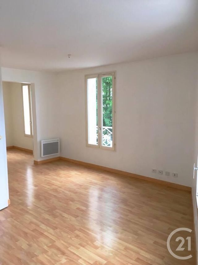 Appartement Studio à louer - 1 pièce - 27.97 m2 - GIF SUR YVETTE - 91 - ILE-DE-FRANCE - Century 21 S.L.P. Immobilier