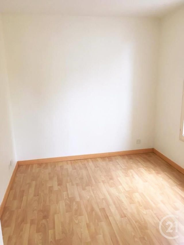 Appartement Studio à louer - 1 pièce - 27.97 m2 - GIF SUR YVETTE - 91 - ILE-DE-FRANCE - Century 21 S.L.P. Immobilier