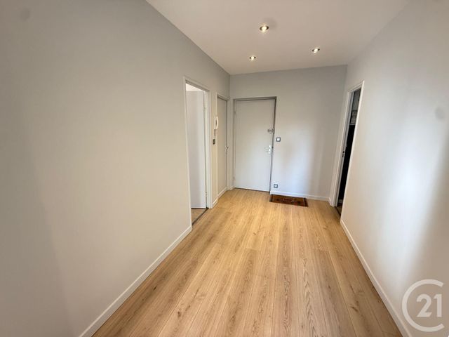 Appartement F4 à louer - 4 pièces - 76.59 m2 - GIF SUR YVETTE - 91 - ILE-DE-FRANCE - Century 21 S.L.P. Immobilier