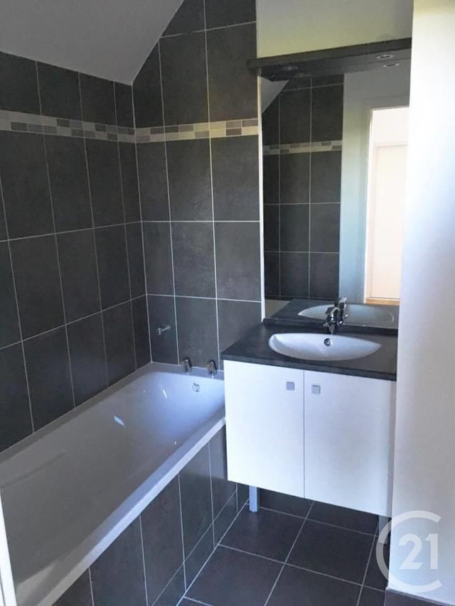 Appartement F4 à louer - 4 pièces - 80.13 m2 - BURES SUR YVETTE - 91 - ILE-DE-FRANCE - Century 21 S.L.P. Immobilier