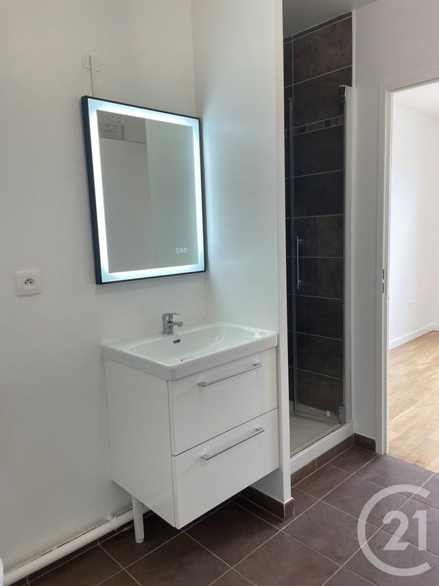 Appartement F4 à louer - 4 pièces - 80.13 m2 - BURES SUR YVETTE - 91 - ILE-DE-FRANCE - Century 21 S.L.P. Immobilier