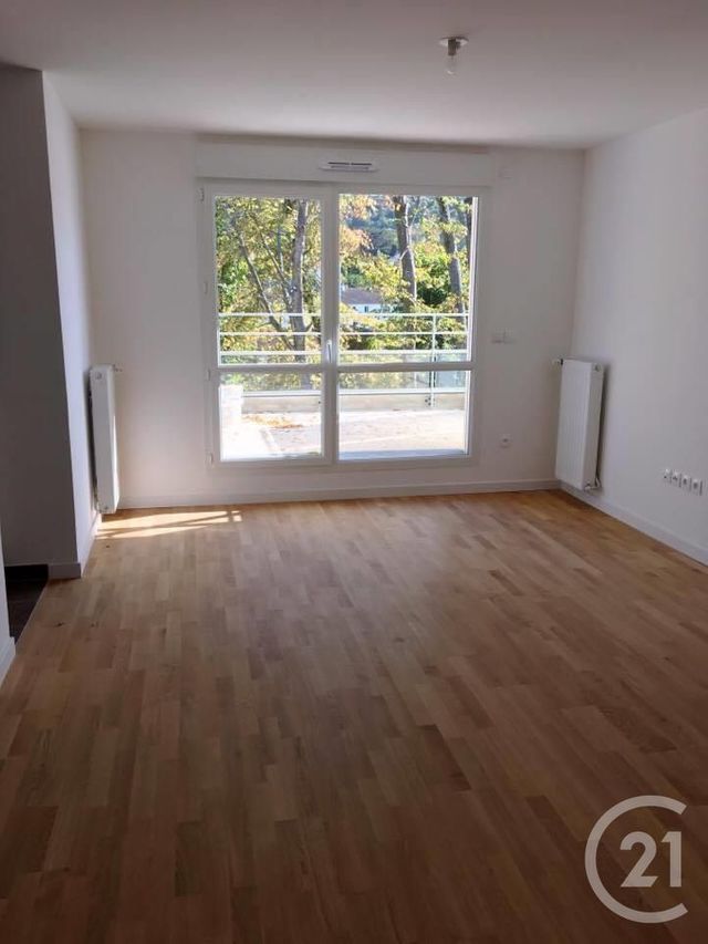 Appartement F4 à louer - 4 pièces - 80.13 m2 - BURES SUR YVETTE - 91 - ILE-DE-FRANCE - Century 21 S.L.P. Immobilier