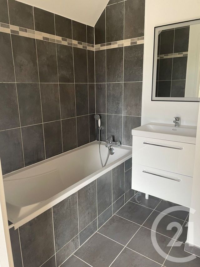 Appartement F4 à louer - 4 pièces - 80.13 m2 - BURES SUR YVETTE - 91 - ILE-DE-FRANCE - Century 21 S.L.P. Immobilier